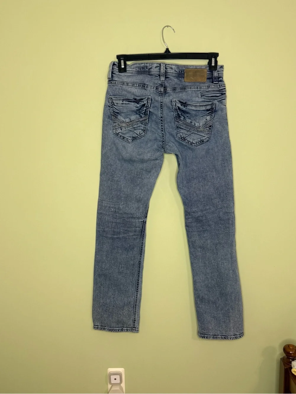 BKE Jake straight jeans men’s 31×32 light wash distressed stretch denim y2k